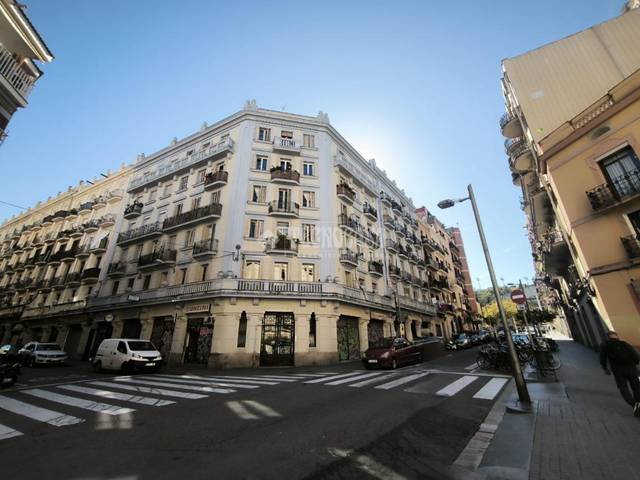 Local comercial en Venta en El Poble Sec - Parc de Montjuïc