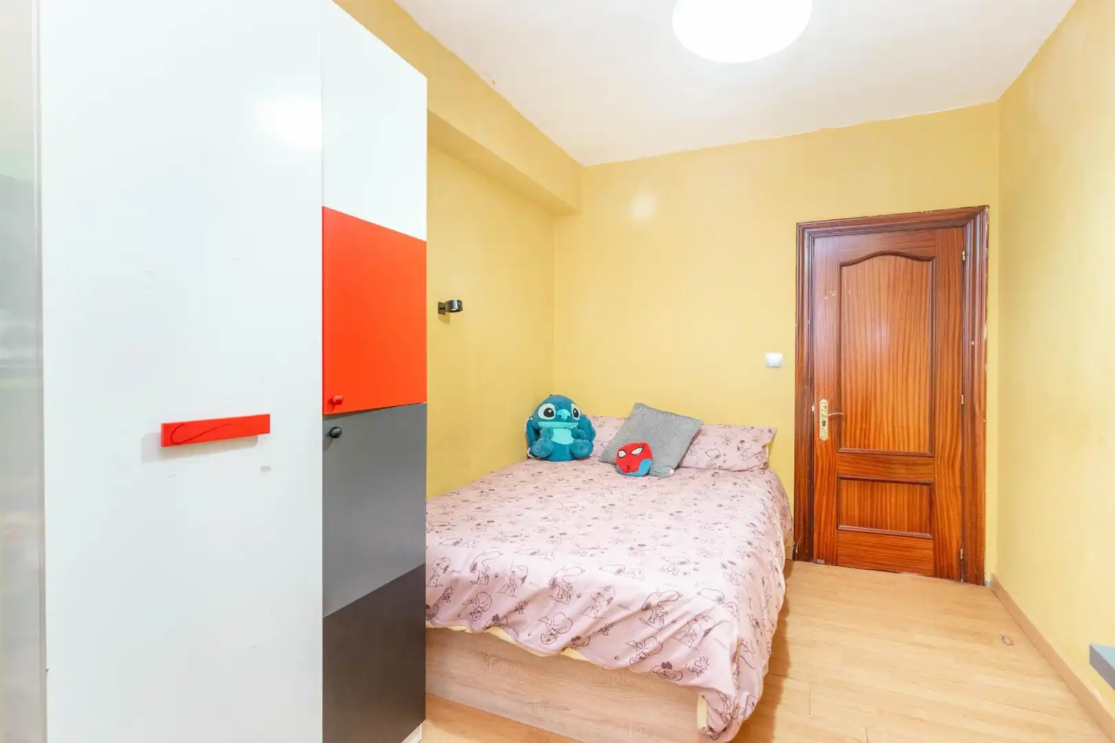 Habitación de Piso en venta en Gijón  con Calefacción, Terraza y Amueblado