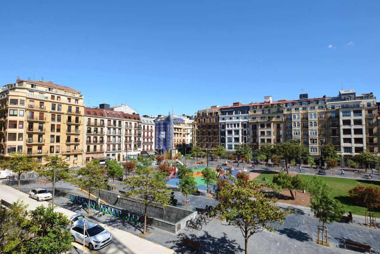 Exterior view of Flat to rent in Donostia - San Sebastián   with Heating, Private garden and Balcony