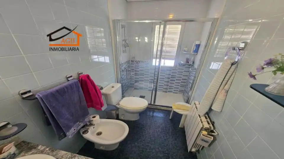 Baño de Piso en venta en Leganés con Aire acondicionado, Calefacción y Terraza
