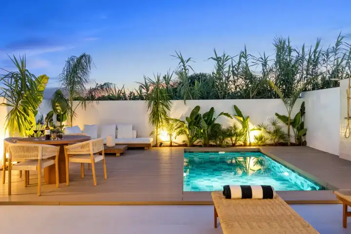 Casa a schiera con piscina in vendita a Nueva Andalucía, imagen 2