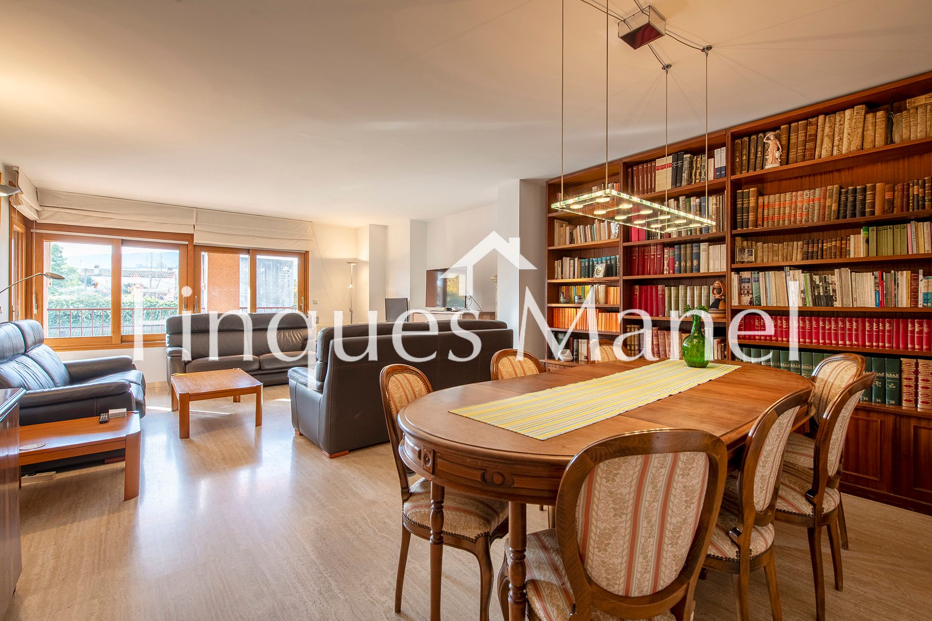 Comedor de Dúplex en venta en Banyoles con Aire acondicionado, Calefacción y Terraza