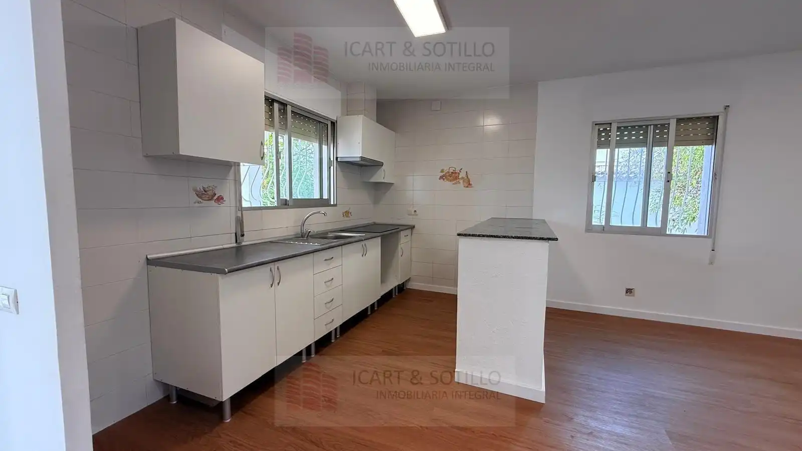 Kitchen of Houses for sale in Alcanar  with Terrace and Storage room