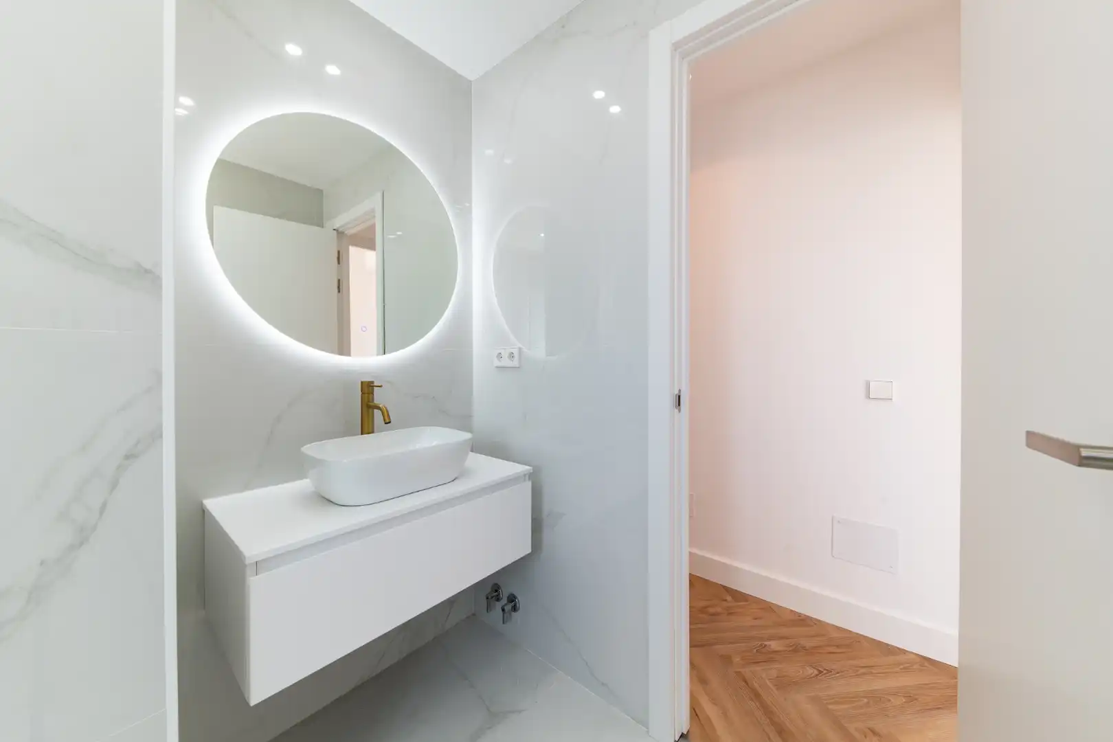 Badezimmer von Dachboden zum Verkauf in Madrid mit Klimaanlage, Heizung und Parkett