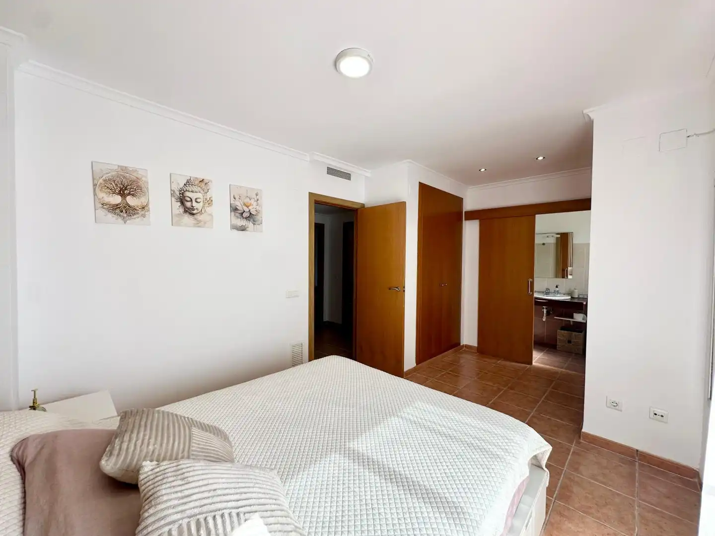 Dormitori de Casa adosada de lloguer en Alzira amb Jardí privat, Terrassa i Moblat