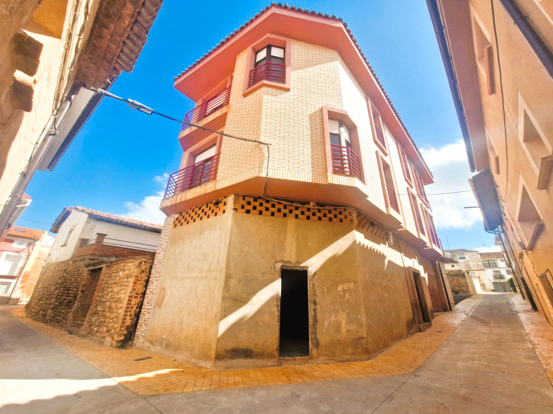 Vista exterior de Edifici en venda en Corera