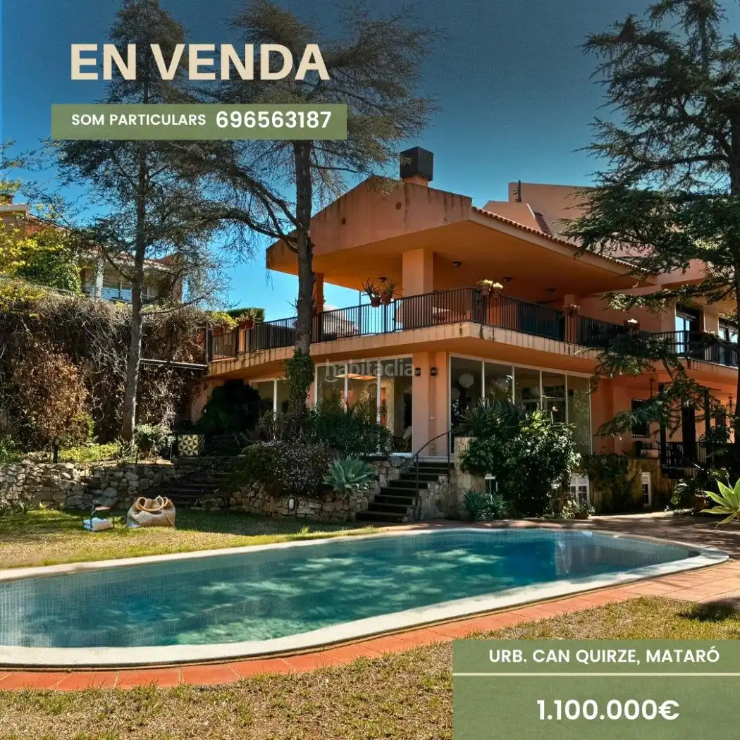 Casa rústica con jardín en venta en Carrer d'en Passet 15