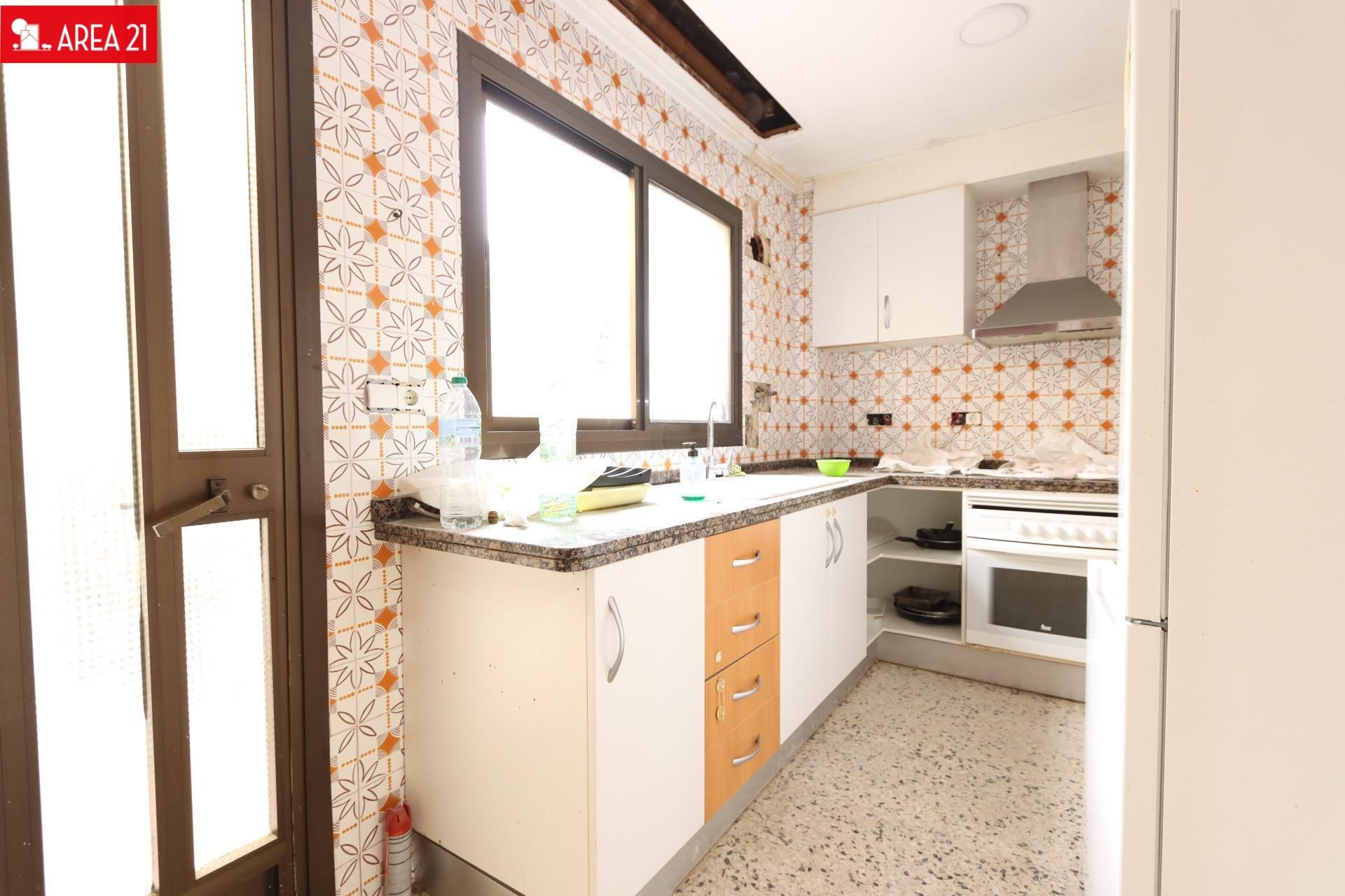 Kitchen of Flat for sale in La Pobla de Vallbona