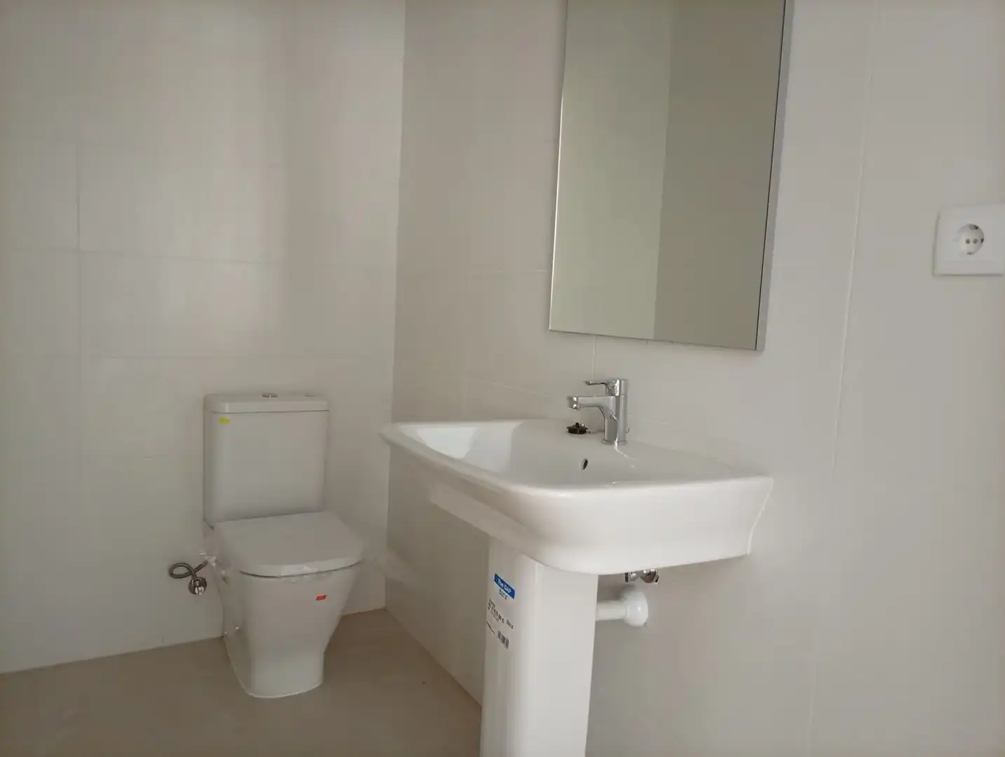 Badezimmer von Geschaftsraum zur Miete in Arroyo de la Encomienda