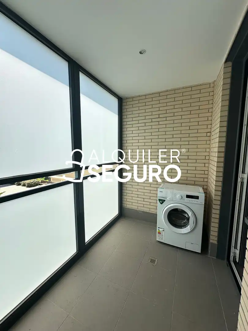 Piso de alquiler en Madrid con Calefacción, Terraza y Trastero