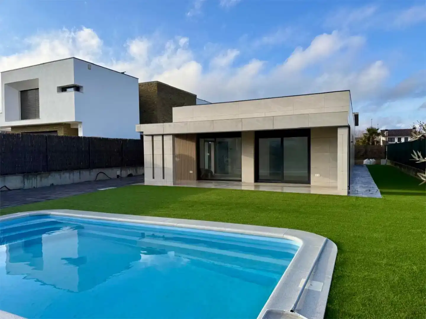 Piscina de Casa o xalet en venda en Gurb