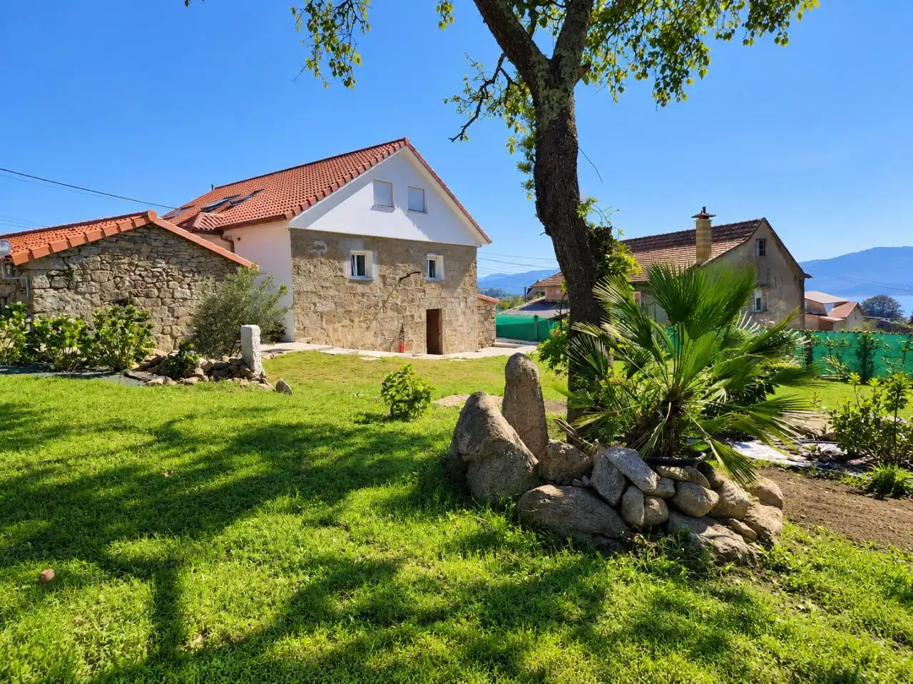Xalet amb jardí en venda a Vilaboa