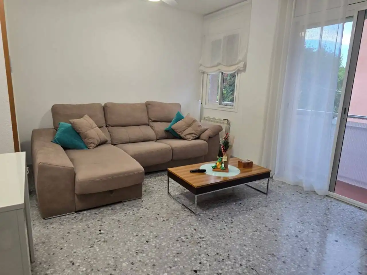 Living room of Flat for sale in Sabadell  with Heating, Terrace and Storage room