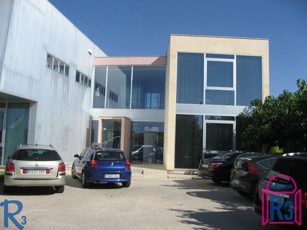Nau industrial en venda a Villaquilambre