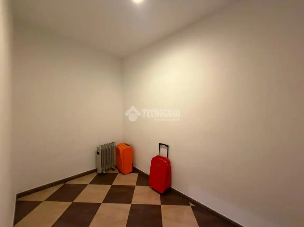 Casa adosada en venda en Jabalquinto amb Aire condicionat i Balcó