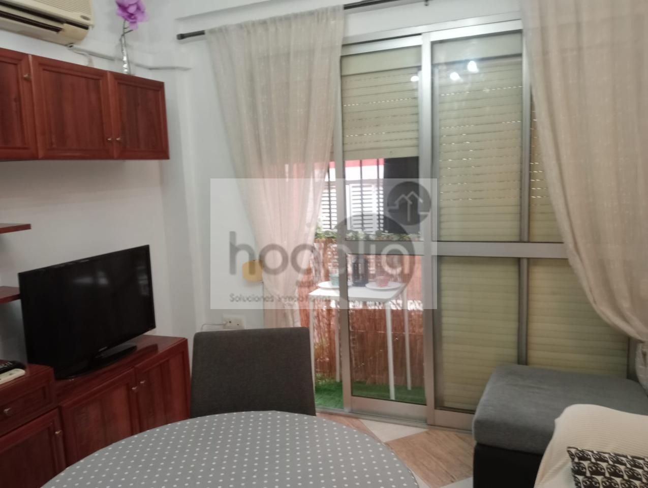 Living room of Flat to share in  Sevilla Capital  with Air Conditioner and Furnished