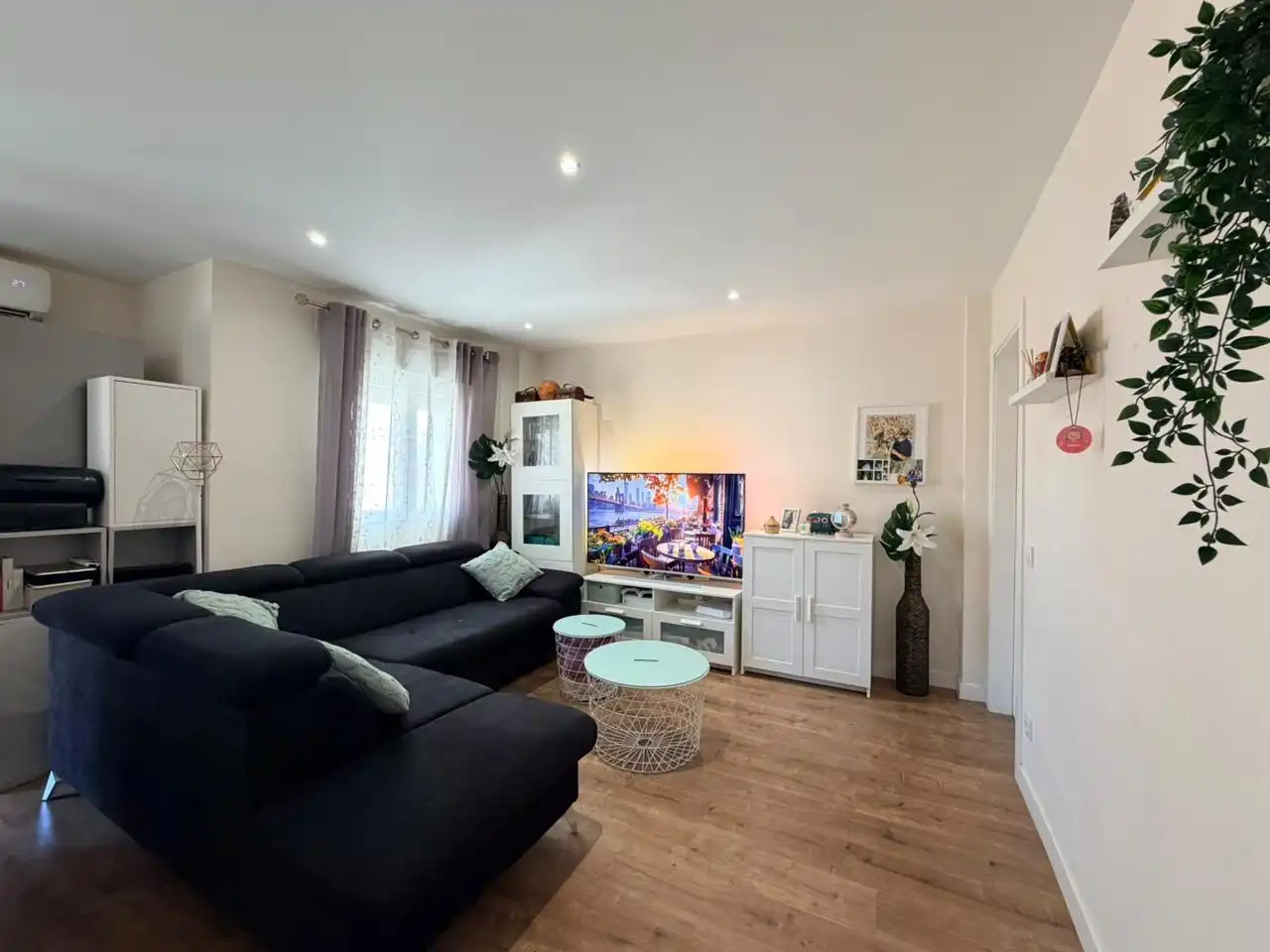 Living room of Flat for sale in Madrid  with Air Conditioner, Heating and Terrace