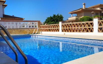 Schwimmbecken von Haus oder Chalet zum verkauf in Benalmádena mit Klimaanlage, Terrasse und Schwimmbad