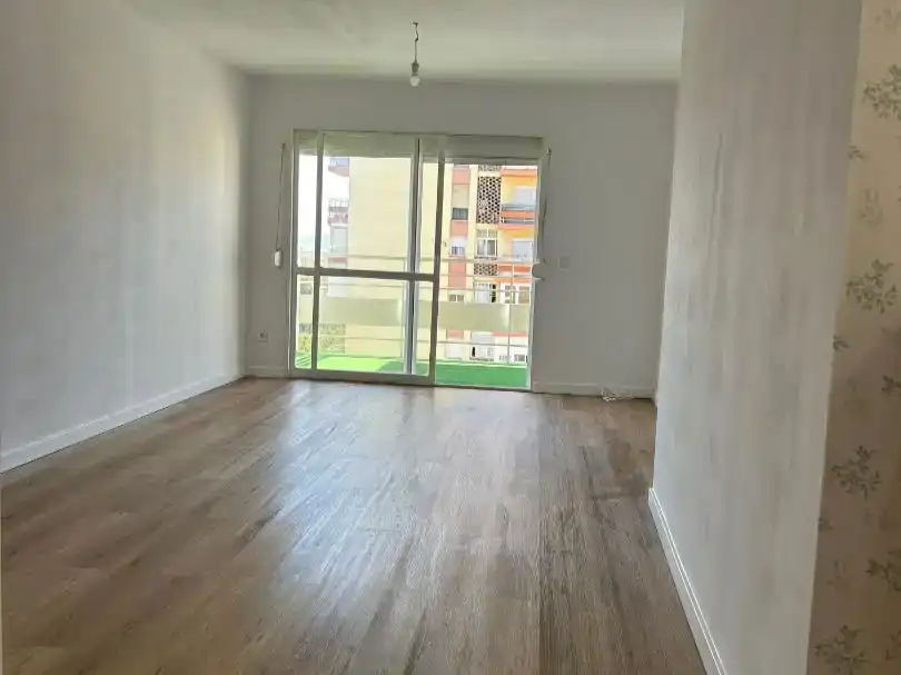 Sala de estar de Piso en venta en Algeciras con Amueblado y Balcón