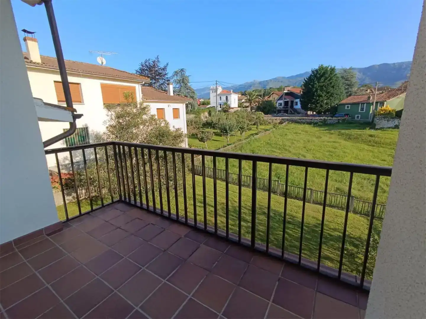 Terrassa de Casa adosada en venda en Llanes amb Jardí privat