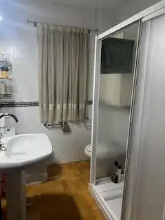 Baño de Piso en venta en Granada con Calefacción, Terraza y Balcón