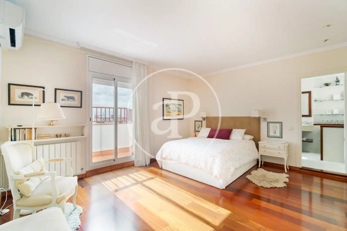 Bedroom of Flat for rent in Barcelona  with Air Conditioner, Heating and Terrace
