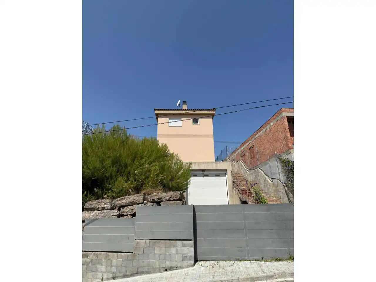 Exterior view of Houses for sale in Rubí  with Private garden