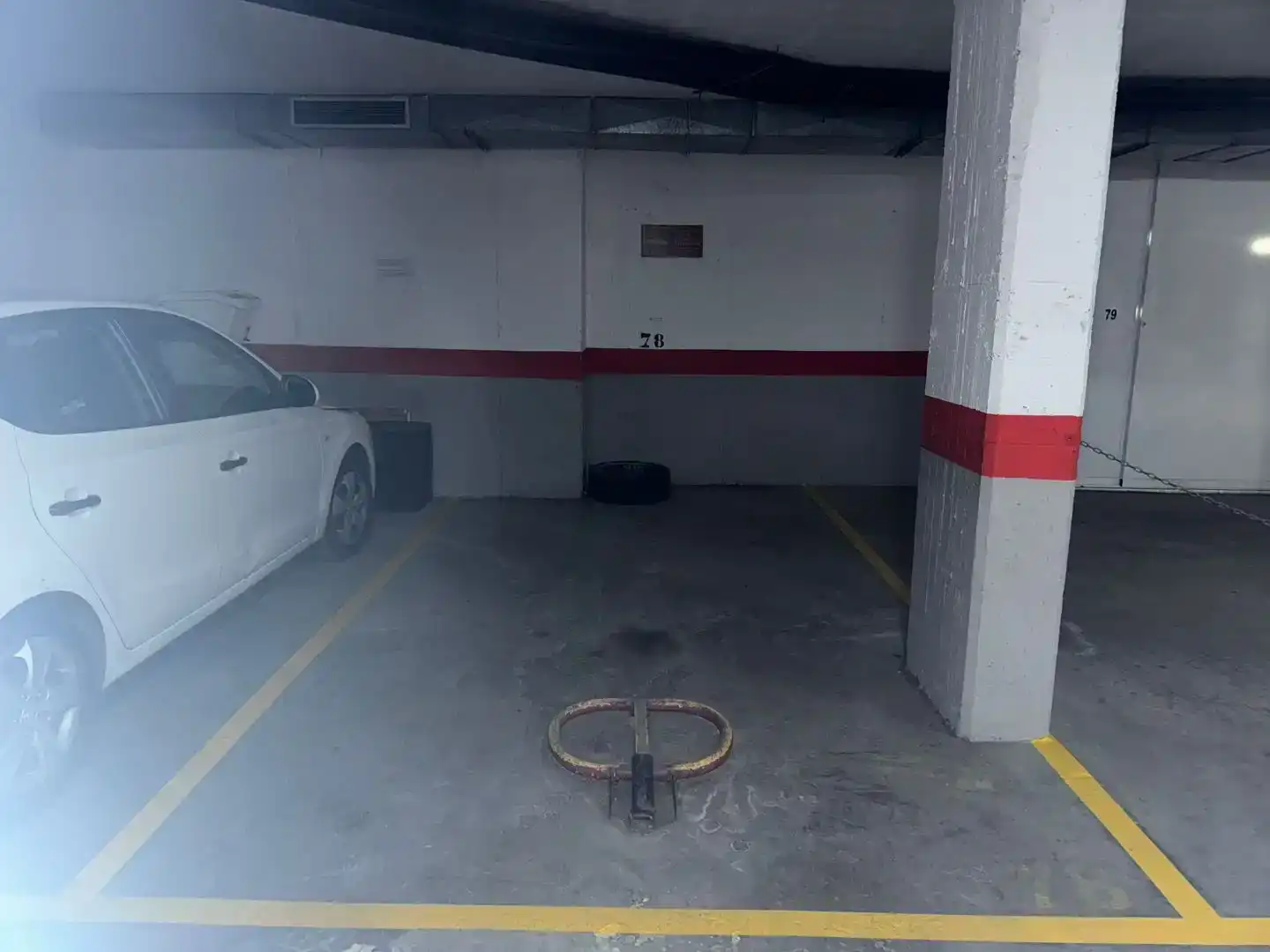Parkplatz von Wohnungen zur Miete in Marbella mit Klimaanlage, Terrasse und Schwimmbad