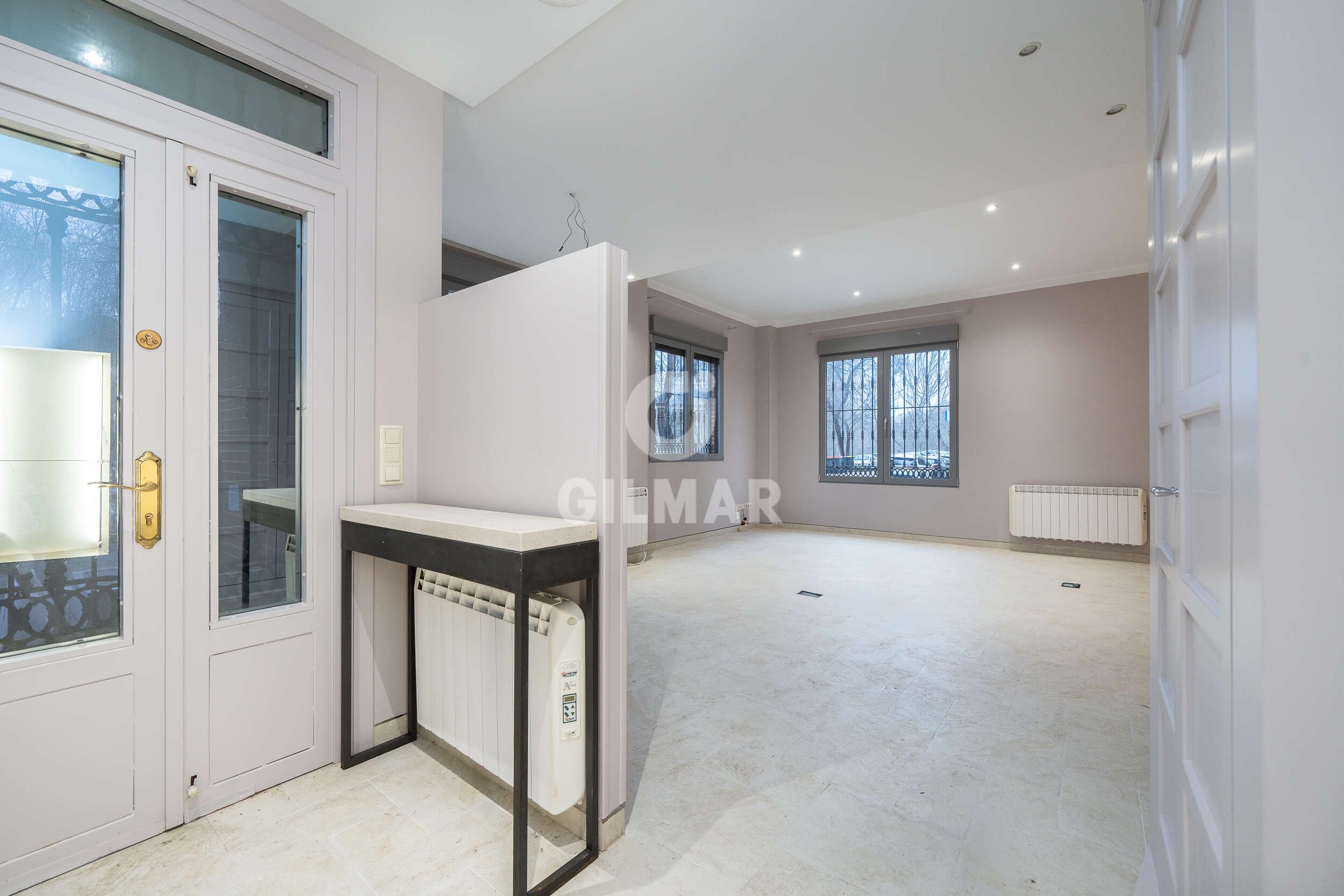 Sala d'estar de Planta baixa en venda en  Madrid Capital