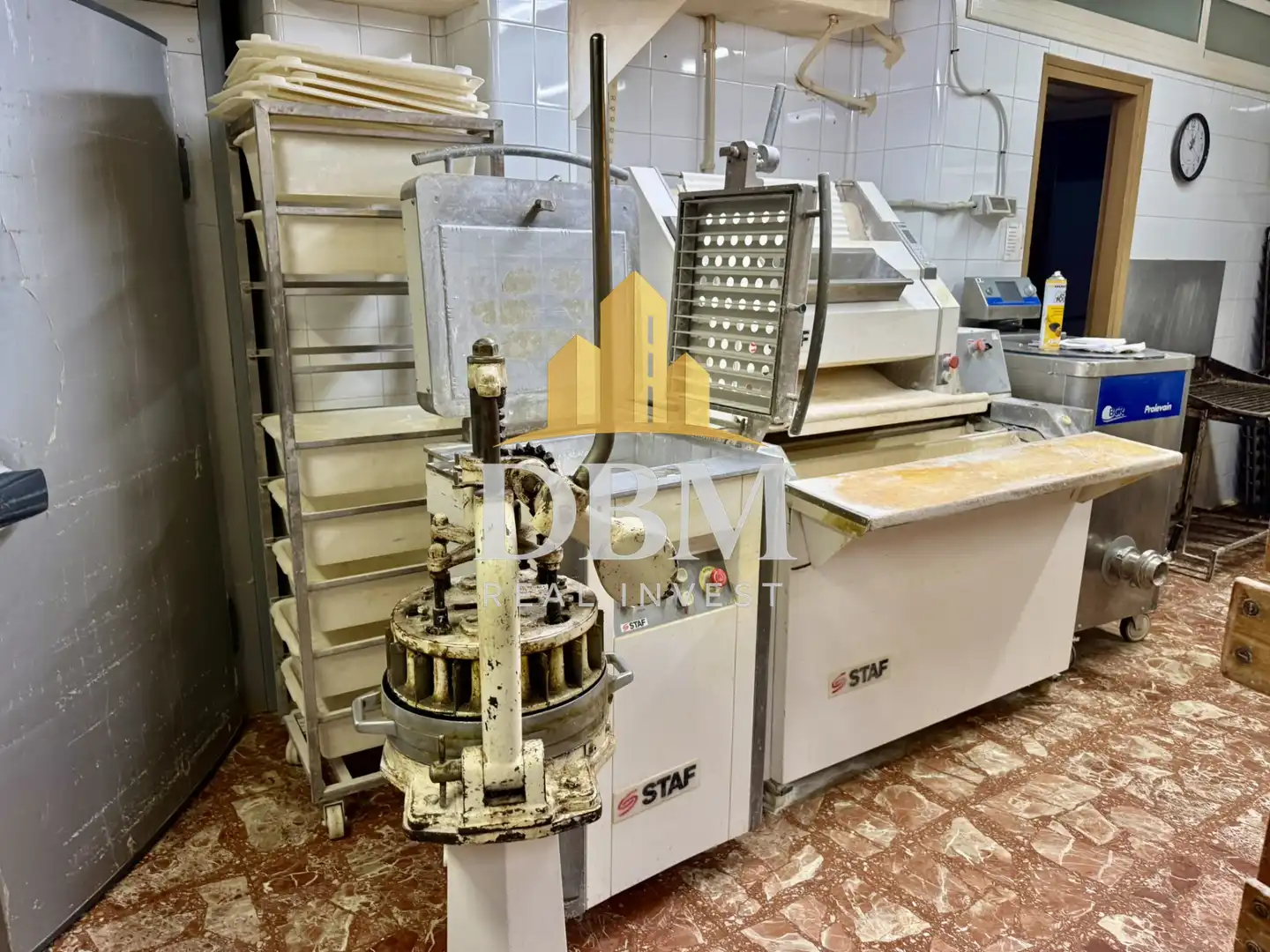 Business premises for transfer in Eixample, imagen 35