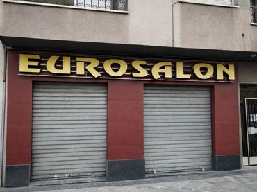 Local comercial en venda a Avenida DE DILAR 132