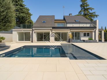 Detached house with pool for sale in Urbanización La Moraleja