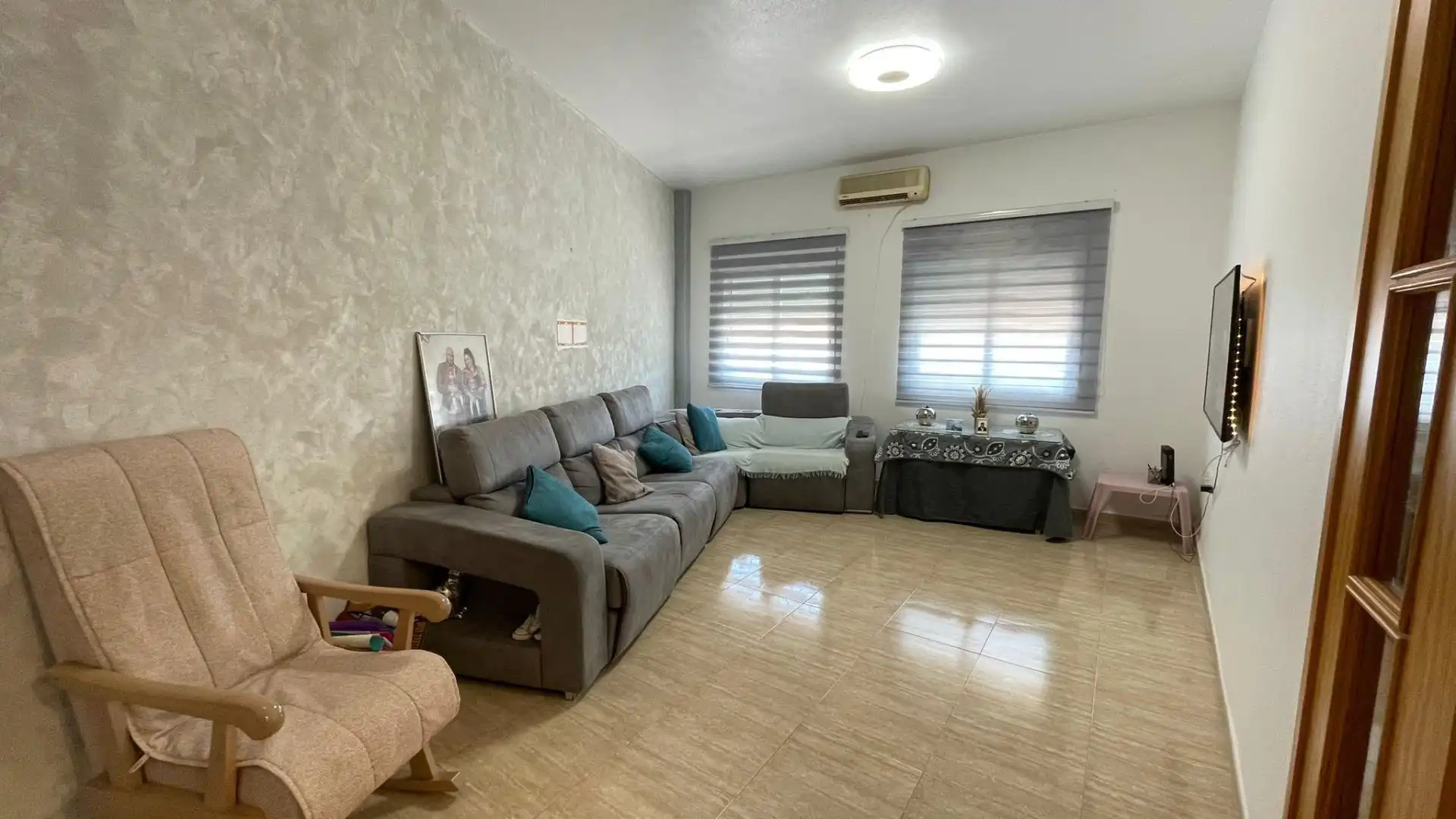 Sala d'estar de Planta baixa en venda en Fuente Álamo de Murcia amb Aire condicionat i Moblat