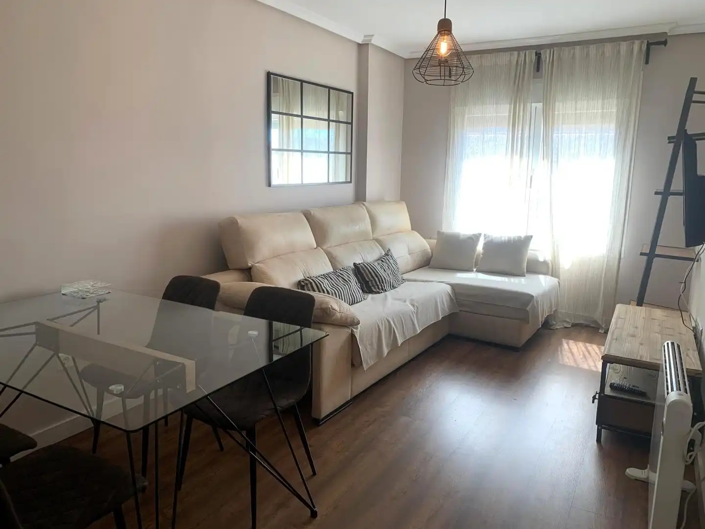 Living room of Apartments for rent in Plasencia  with Air Conditioner and Furnished