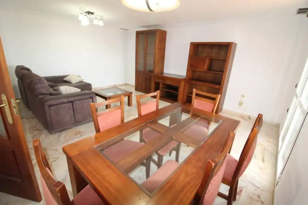 Comedor de Piso en venta en Benalmádena con Aire acondicionado, Terraza y Amueblado