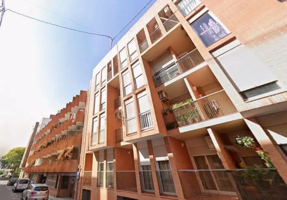 Vista exterior de Piso en venta en L'Alcúdia de Crespins