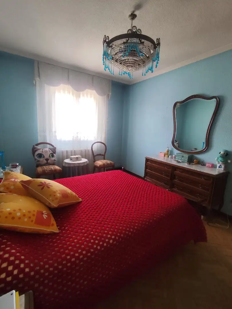 Bedroom of Flat for sale in Parla  with Air Conditioner, Heating and Parquet flooring