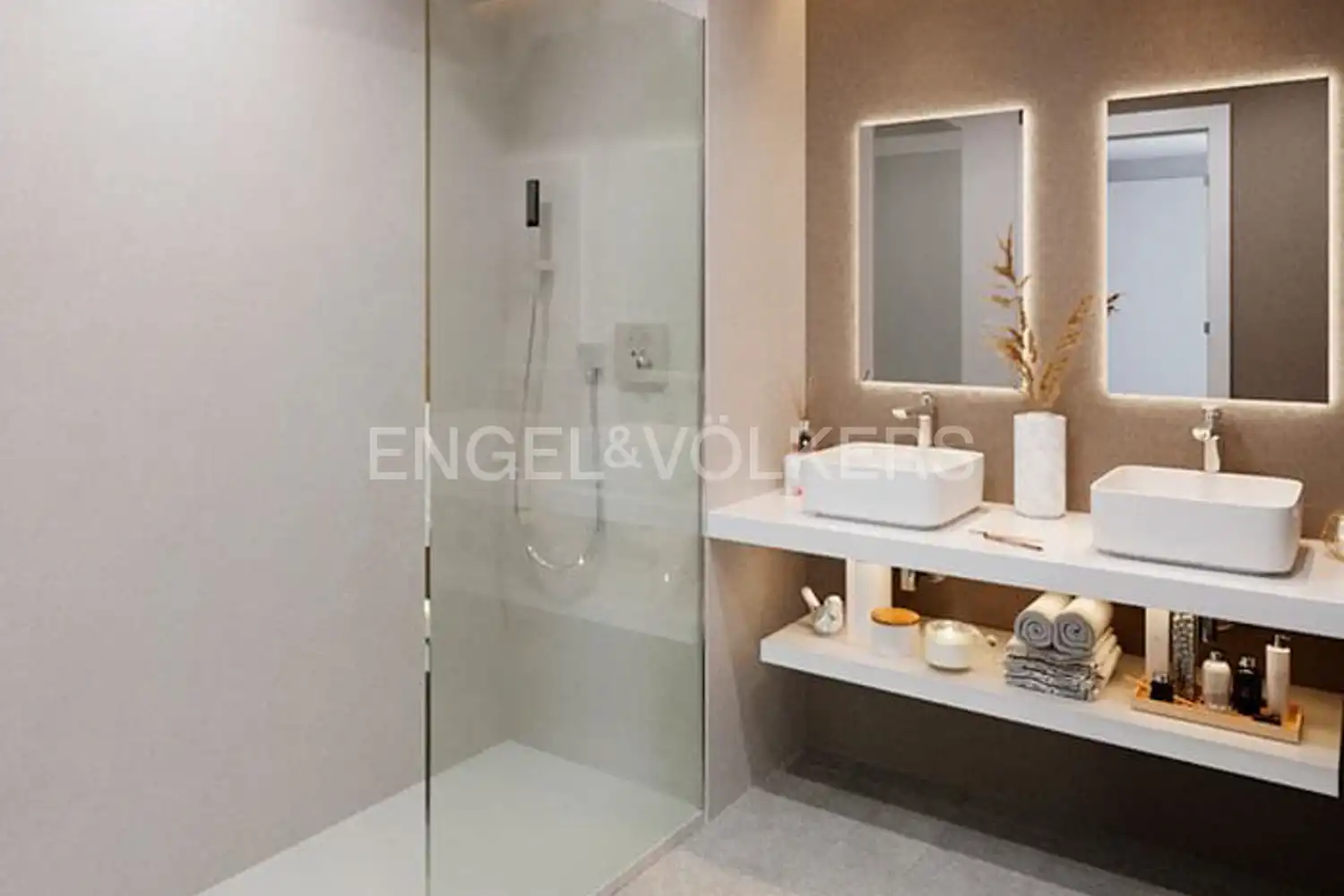 Bathroom of Apartments for sale in L'Eliana  with Air Conditioner and Heating