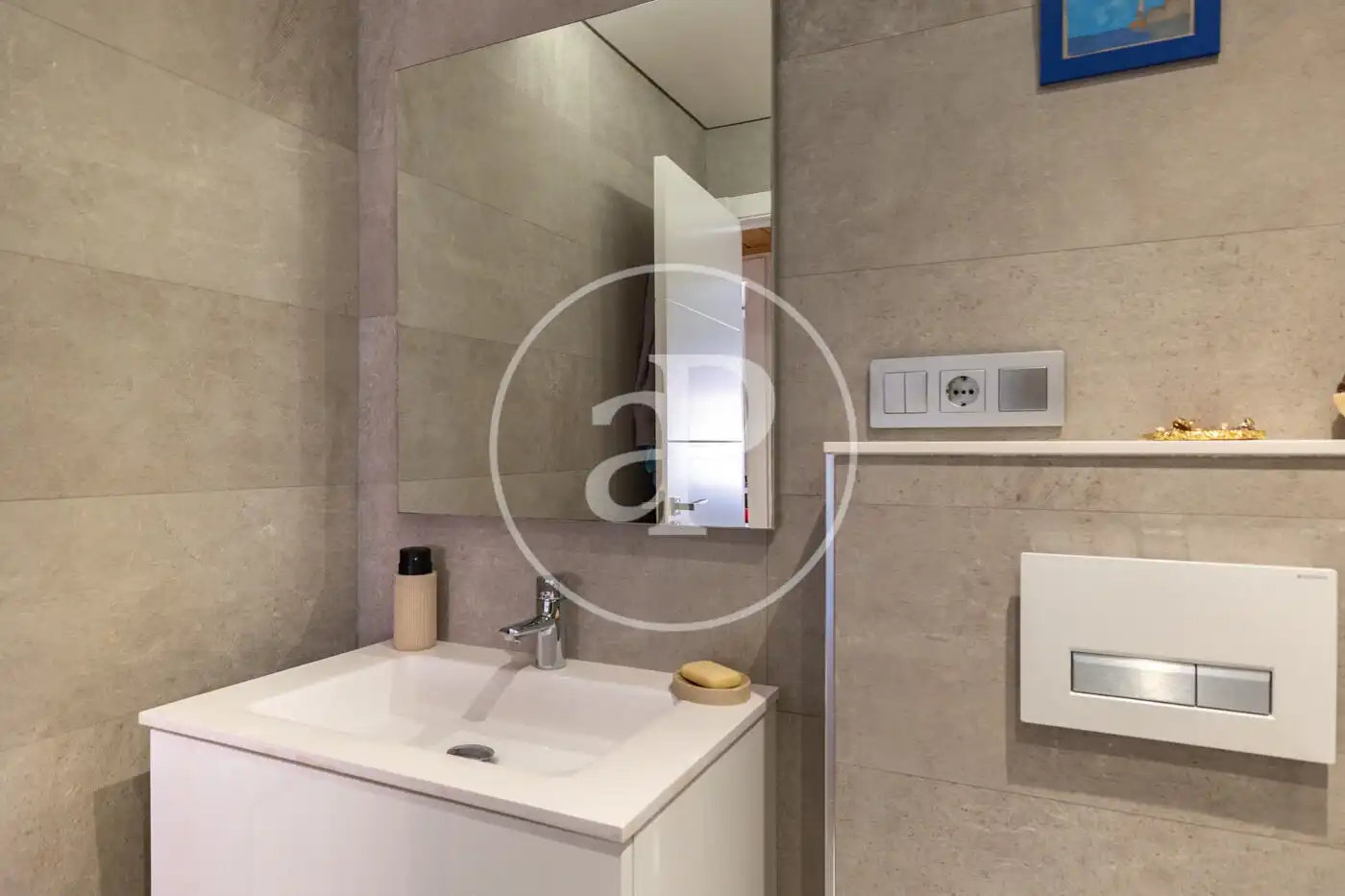 Baño de Piso en venta en Barcelona con Aire acondicionado, Calefacción y Terraza