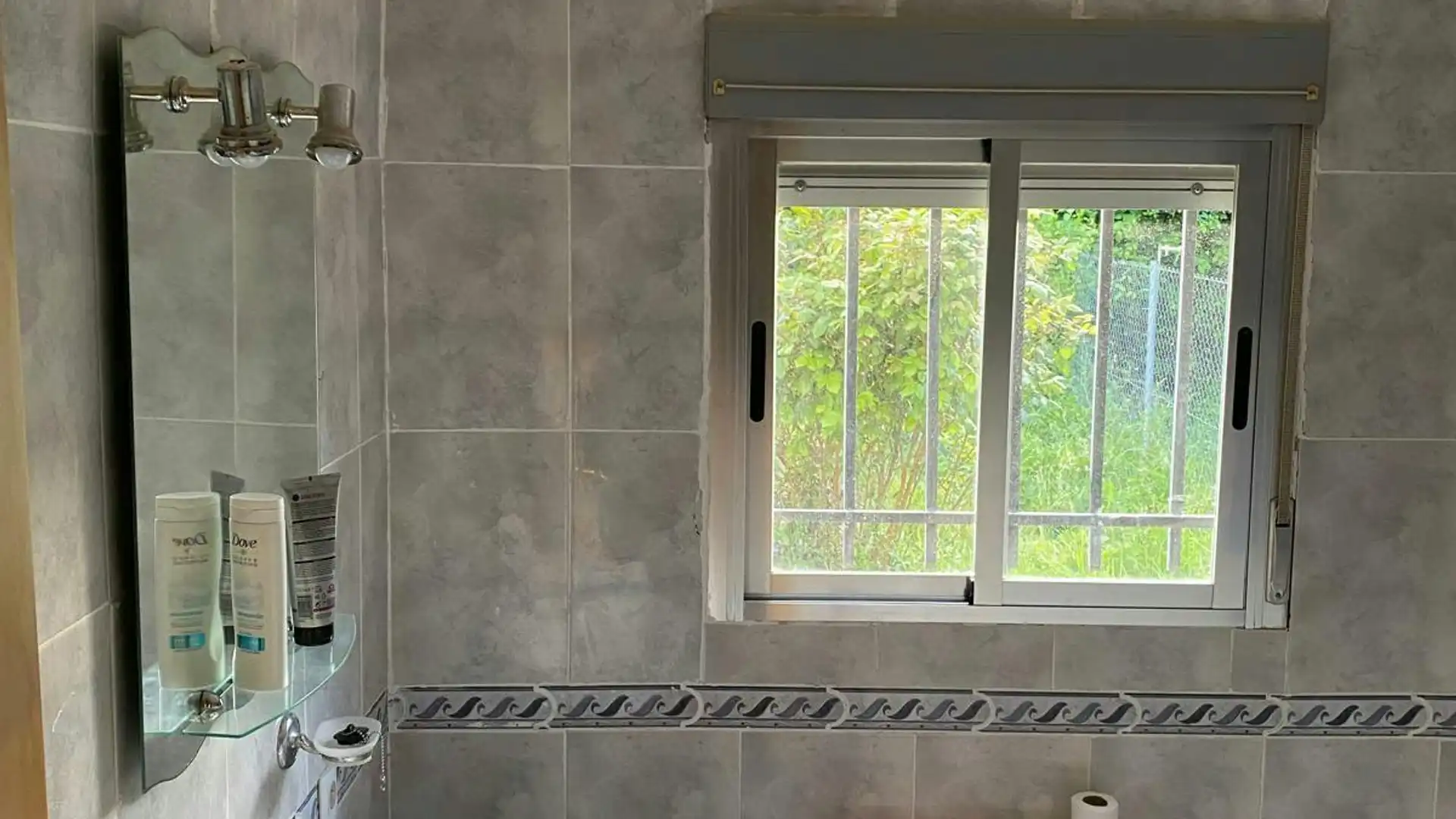 Bathroom of Single-family semi-detached for rent in El Casar de Escalona  with Heating, Private garden and Terrace