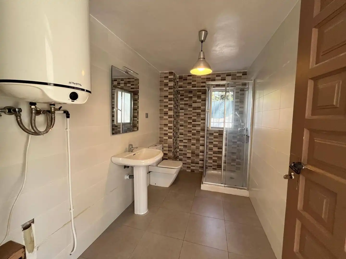 Baño de Casa o chalet en venta en Elche / Elx con Aire acondicionado, Jardín privado y Trastero