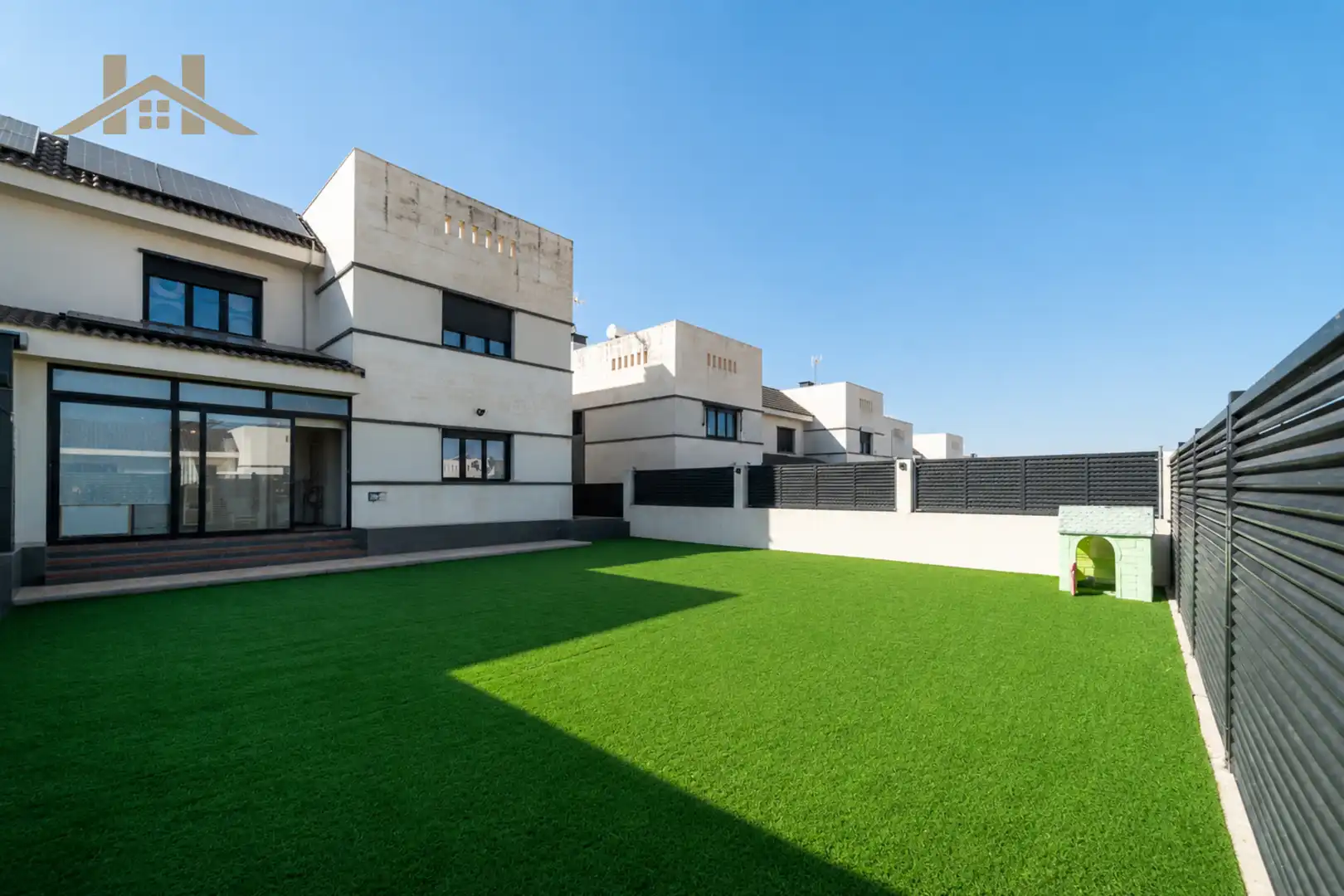 Exterior view of Detached homes for sale in Arroyomolinos (Madrid)  with Heating, Private garden and Oven