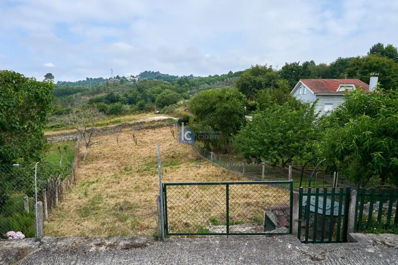 Casa o xalet en venda en Ourense Capital  amb Calefacció, Jardí privat i Traster