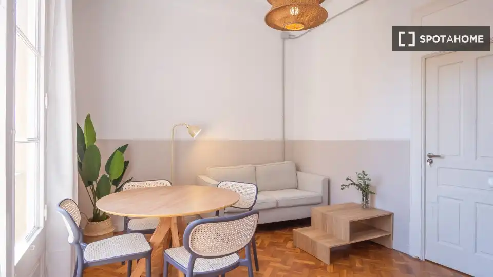 Sala de estar de Piso para compartir en Barcelona con Aire acondicionado, Calefacción y Amueblado