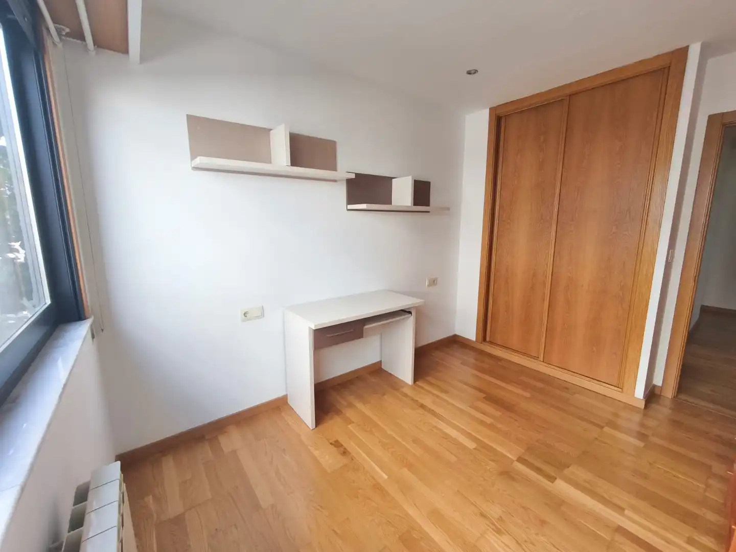 Habitación de Piso en venta en Ourense Capital  con Calefacción, Parquet y Terraza