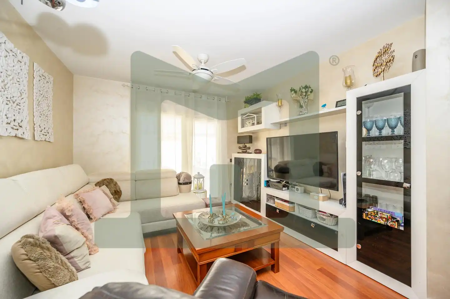 Living room of Detached homes for sale in Parla  with Air Conditioner, Heating and Private garden