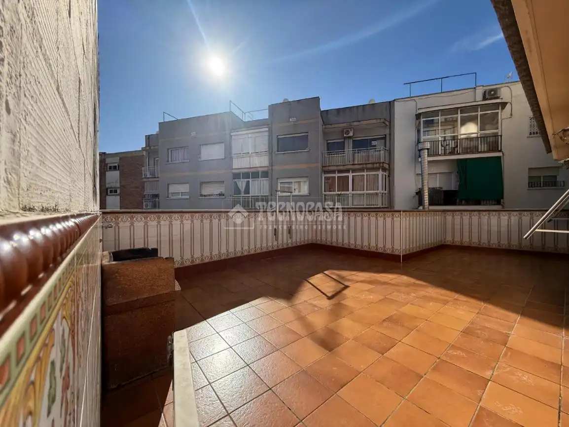 Vista exterior de Casa adosada en venta en Sant Joan Despí