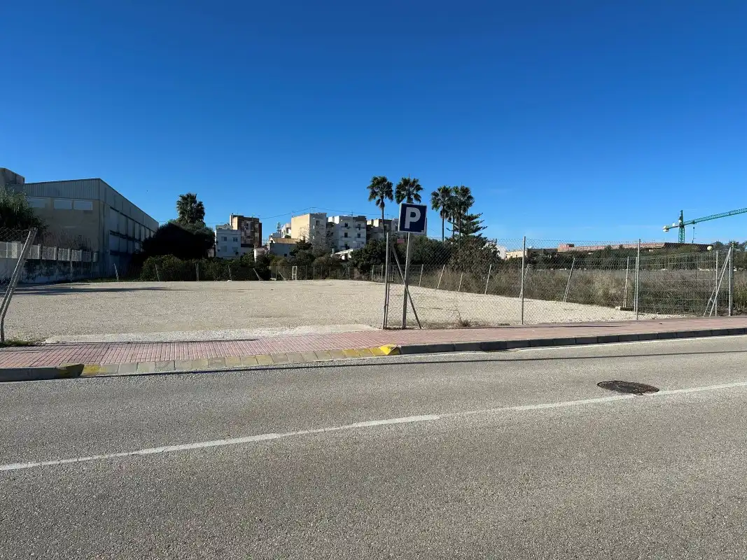 Parking de Piso en venta en Piles con Aire acondicionado