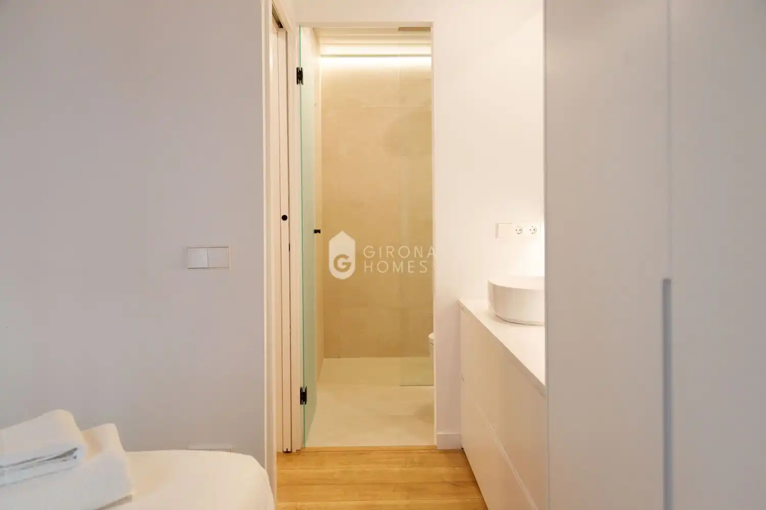 Schlafzimmer von Wohnungen zum Verkauf in Girona mit Klimaanlage, Heizung und Möbliert