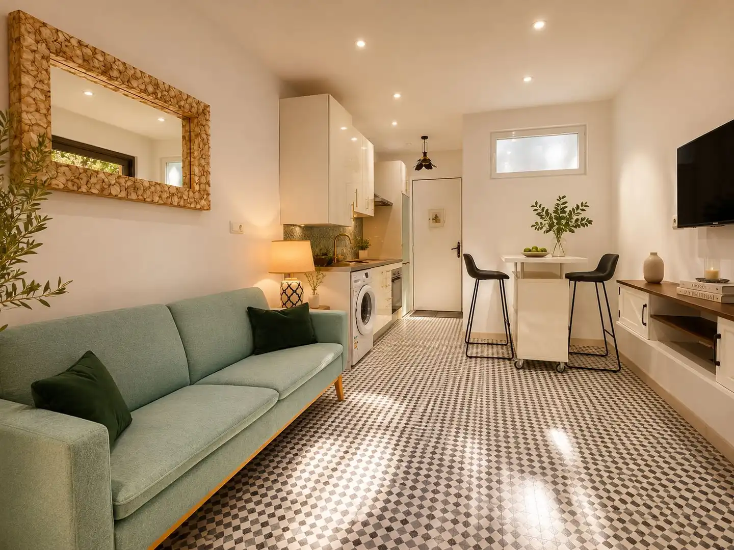 Wohnzimmer von Wohnung zur Miete in Estepona mit Klimaanlage, Terrasse und Möbliert
